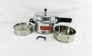 Manttra Pressure Cooker 6.5 Quart
