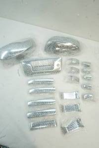 lot 20 image: Chrome Kit