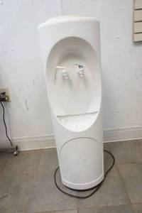 lot 25 image: Water cooler