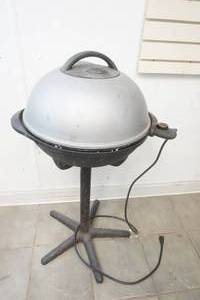 lot 26 image: George Foreman grill
