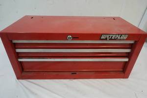lot 32 image: Waterloo tool drawers