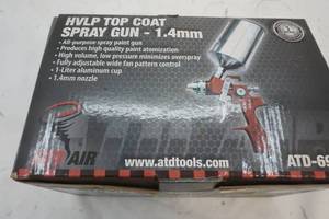 lot 115 image: Top Coat spray gun