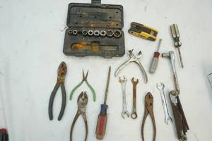 lot 116 image: Tools