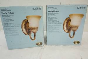 lot 126 image: Vanity Fixture