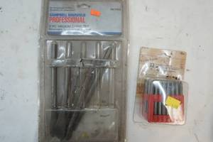 lot 156 image: Chisel set