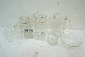 lot 166 image: Glassware