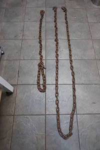 lot 262 image: Chains