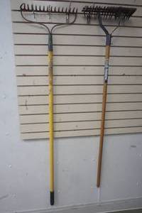 lot 294 image: Rakes