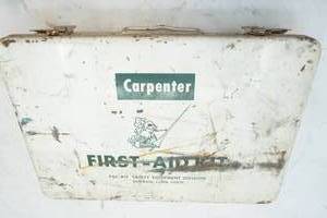 lot 312 image: First Aid kit
