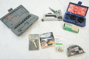 lot 322 image: Sockets