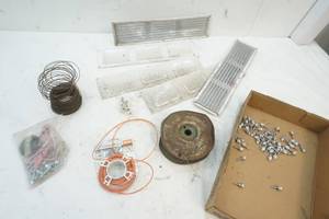 lot 324 image: Fencing wire