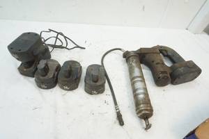 lot 337 image: Hoya grease gun