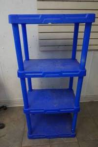 lot 369 image: Shelf