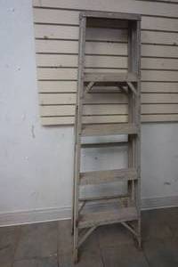 lot 371 image: Ladder