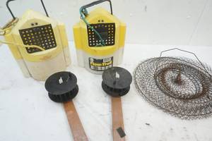 lot 387 image: live bait buckets