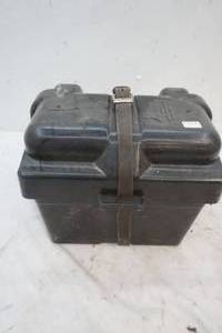 lot 392 image: Rubber queen battery box