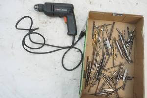 lot 421 image: Black and Decker drill , bits