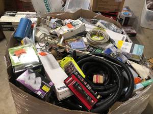 Gaylord of Misc Housewares and Hardware Various Models and Conditions Customer Returns See Pictures