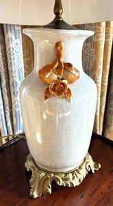 lot 67 image: Lovely Table Lamp