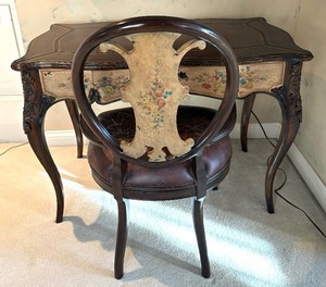 lot 22 image: Vintage Maitland Smith Desk and Chair Set
