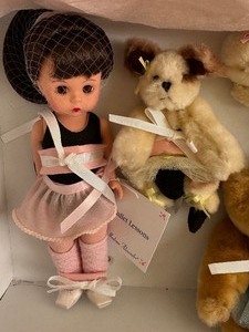 lot 49 image: Madame Alexander Ballet Lessons, new in box