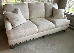 lot 22B image: Stunning Upholstered Sofa by Highland House