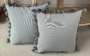 lot 108 image: Six Sensational Accent Pillows