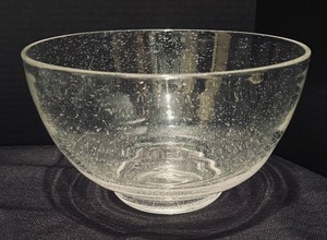 lot 113 image: Fun Bubble Glass Desert Serving Bowl Set