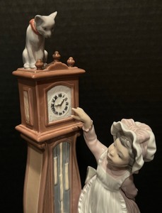 lot 139 image: Bedtime Figurine by Lladro, Retired