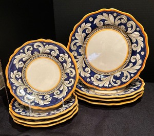 lot 144 image: Inviting Hand Painted Italian Style Dish Ware