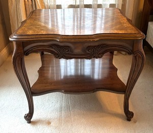 lot 154 image: Vintage Accent Table by Gordons