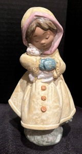lot 160 image: Hug Me Tight Lladro Figurine, Retired