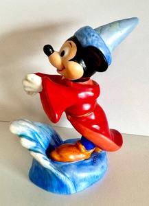 lot 228 image: RARE Goebel Mickey Mouse Fantasia Sorcerer Figurine