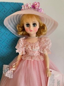 lot 212 image: Madame Alexander Elise Bridesmaid Doll