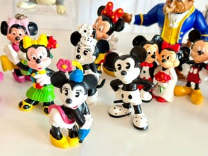 lot 210 image: Collection of Collectible Small Disney Figurines