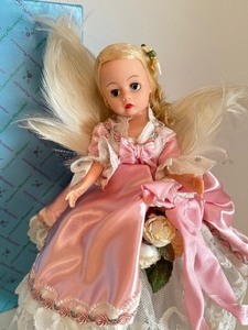 lot 201 image: Vintage Madame Alexander Angel of Love Misty Rose Doll