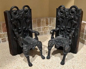 lot 175 image: Pair of Black Metal Throne Chair Bookends