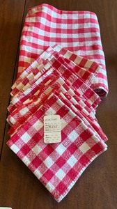 lot 247 image: Terrific Tablecloths and Cloth Napkins