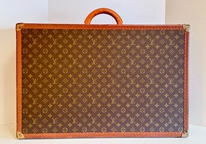 lot 1 image: Louis Vuitton LV Monogram Alzer Suitcase