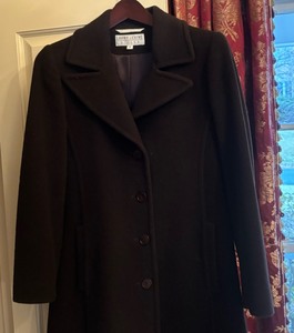 lot 267 image: Larry Levine Design Coat