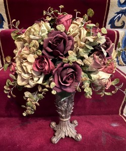 lot 305 image: Fabulous Faux Florals