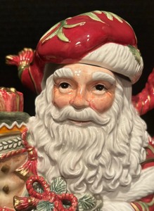 lot 361 image: Fitz & Floyd Winter Holiday Santa Coffee  Tea Pot