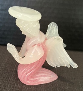 lot 401 image: Four Fine Figurines