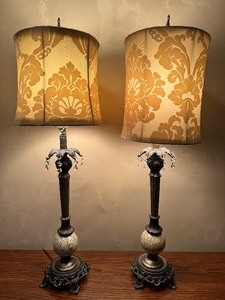 lot 32 image: Pair of Elegant and Stylish Table Lamps