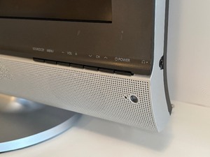 lot 297 image: Samsung 20 Inch LCD TV LT-P2045U