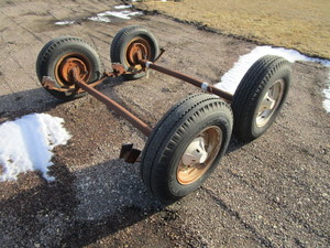 lot 7 image: Trailer Axles