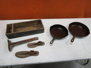 lot 80 image: Cast Iron Pans & Vintage Cobbler Forms