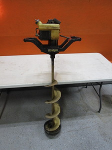 lot 107 image: 8 Ice Auger