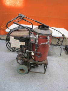 lot 16 image: Hot Water Pressure Washer