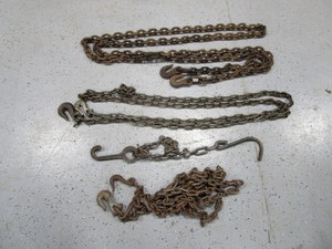 lot 112 image: Log Chains
